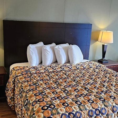 Astoria Hotel West 丹维尔 外观 照片